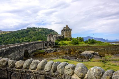 İskoçya 'daki Eilean Donan Kalesi