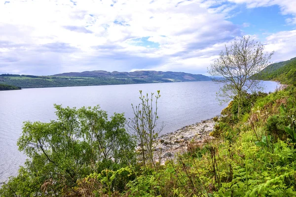 Řeka Loch Ness ve Skotsku — Stock fotografie