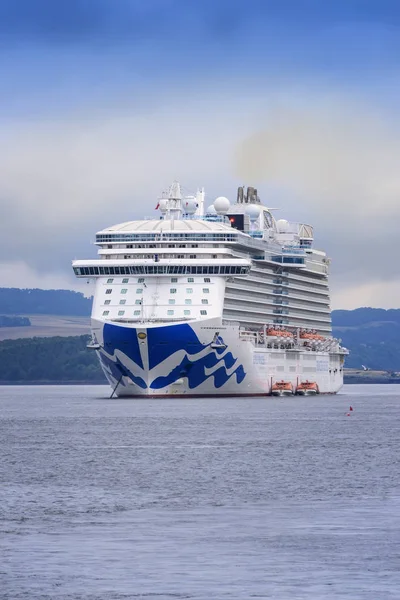 Princess Cruise Ship no Firth of Forth — Fotografia de Stock