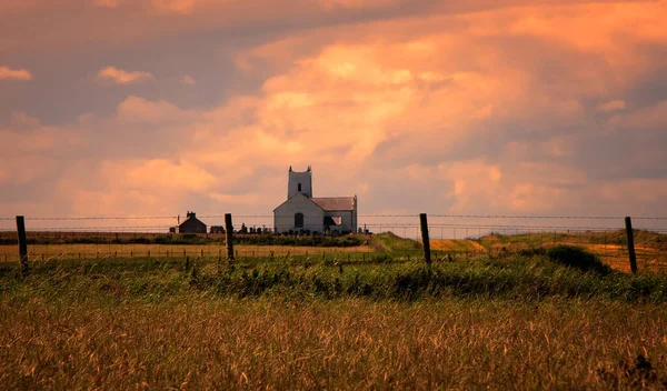 Pequena Igreja Sentada Costa Giants Causeway Irlanda Norte — Fotografia de Stock