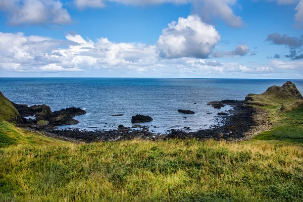 Línea Costera Irlanda Del Norte Hermoso Pintoresco Paisaje —  Fotos de Stock