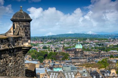 İskoçya 'daki Edinburgh Şatosu' ndan Edinburgh şehrinin manzarası