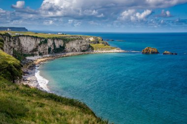 Kuzey İrlanda 'daki Antrim Sahilinin Sahili