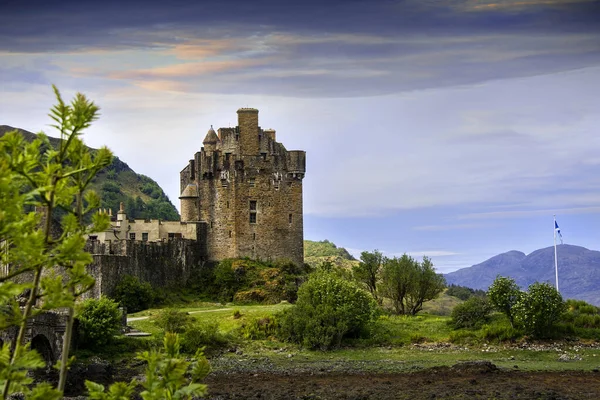 Eilean Donan Κάστρο Χτίστηκε Στα Μέσα Του 13Ου Αιώνα Αλλά — Φωτογραφία Αρχείου