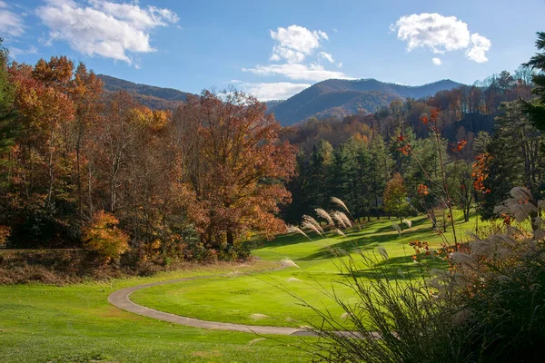Farbenfrohe Landschaft North Carolina Herbstsaison Mit Blue Ridge Mountain Rainge — Stockfoto