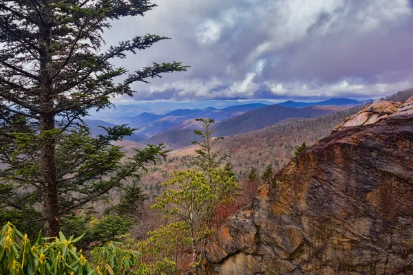 Chmura Unosząca Się Nad Pasmem Blue Ridge Mountain Północnej Karolinie — Zdjęcie stockowe