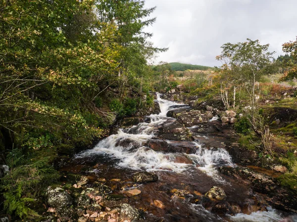 Waterfall in Glen Etive in the Glen Coe area in Scotland — Stock Photo, Image