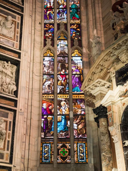 Stained glass window of Milan Catehdral in Italy — Stock Photo, Image
