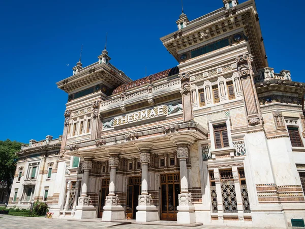 Thermae building ve městě Salsomaggiore, Itálie — Stock fotografie