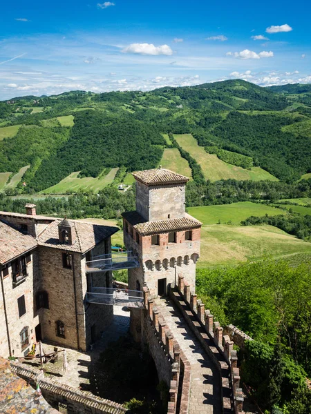 Medieval fortress Vigoleno in the Emilia-Romagna region, Italy — Stock Photo, Image