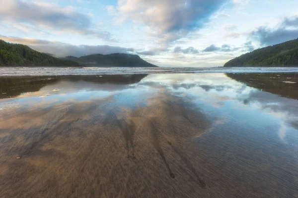 Niesamowita Refleksja Nad Plażą San Josef Bay Parku Prowincji Cape — Zdjęcie stockowe