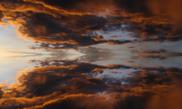 Reflection Colorful Dramatic Sunset Sky — Stock Photo, Image