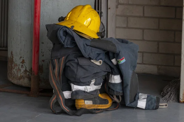 Vigile Del Fuoco Uniforme Mucchio Attesa Essere Imballato — Foto Stock