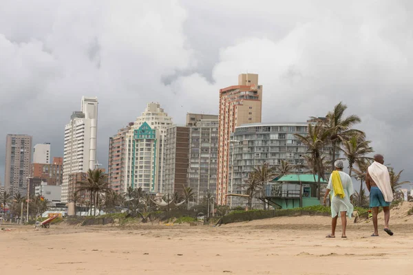 Kilátás Épületben Egy Hosszú Durban Beach Front Vízben Keresi Egy — Stock Fotó