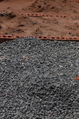 Bir taş yığını ans kum 