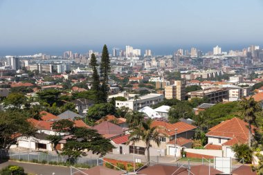 Kill berea-westridge Durban kwa zulu Natal Güney Afrika ve içinde FITH katlı için mesafe okyanusta bir görünümünü 