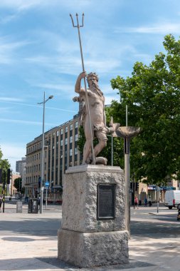 Bristol-Haziran-2020-İngiltere-Neptün 'ün merkezi veya bristol heykeli 
