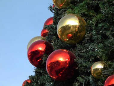  Chistmas ağaç, topları, arka plan