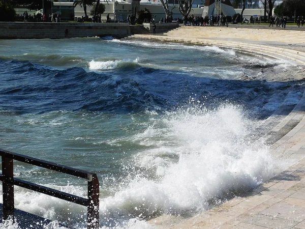 Surf Vicino Alla Belem Tower Lisbona — Foto Stock