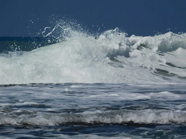 Bella Onda Del Mare Vicino — Foto Stock