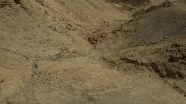 Κίτρινο Έρημο Αποκαλύπτοντας Νεκρά Θάλασσα — Αρχείο Βίντεο