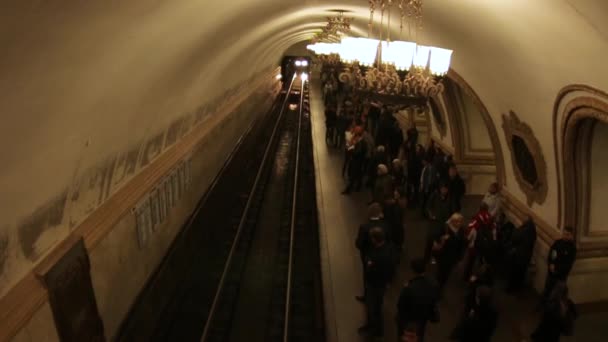Undergrounf Τρένο Έρχεται Στη Μόσχα — Αρχείο Βίντεο