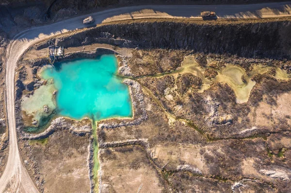 Vue aérienne du paysage dégradé. Terres détruites. Vue de abo — Photo