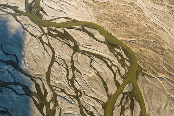 Вид с воздуха и вид на реку в Исландии. Природный бак — стоковое фото