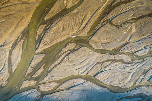 Vue aérienne par drone d'un immense lit de rivière — Photo