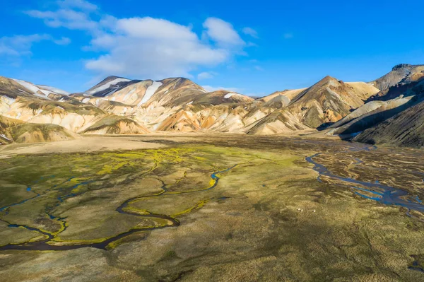 Vista aerea e vista dall'alto fiume in Islanda. Bella bac naturale — Foto Stock