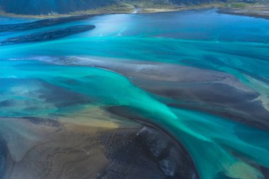 İzlanda güzel doğal geri havadan görünümü ve üst görünümü nehir