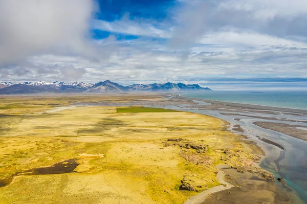 Vista aérea Sudeste da Islândia. Vista deslumbrante do islandês — Fotografia de Stock