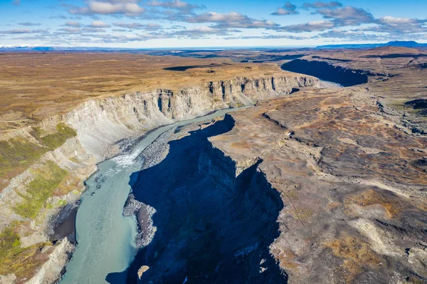 Şelale Hafragilsfoss yakınlarındaki kanyon Fantastik görünümü. Konum: — Stok fotoğraf