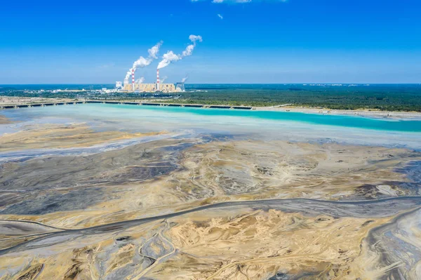 Surface coal mining and power station in Poland. Destroyed land. — Stock Photo, Image