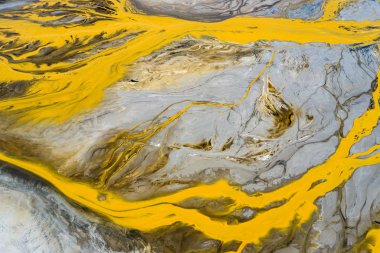 Gerçeküstü endüstriyel yerin havadan görünümü. Th üzerinde insan etkisi