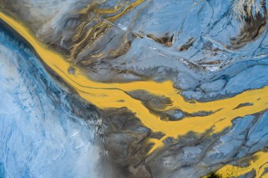 Bozulmuş manzara. Yok edilmiş topraklar. Yukarıdan görüntüleyin. Sürrealisti