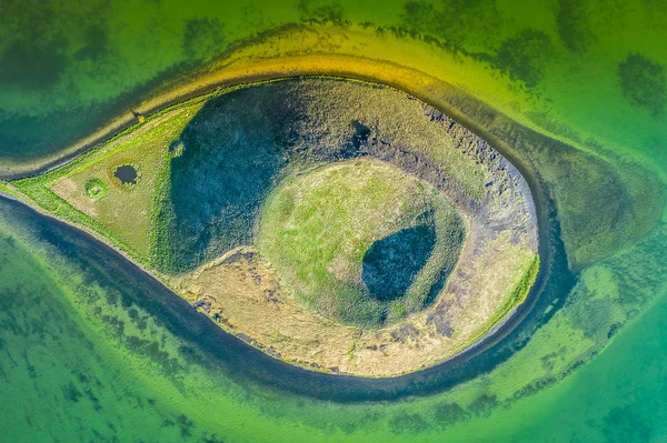 Sopečné krátery shora z islandského leteckého pohledu, jezero Myvatn — Stock fotografie