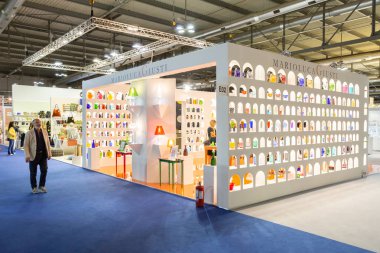 Milan, İtalya - 14 Eylül: İnsanlar Homi, ev Uluslararası gösteri ve referans noktası için tüm o iç tasarım sektöründe 14 Eylül 2018 Milano ziyaret edin.