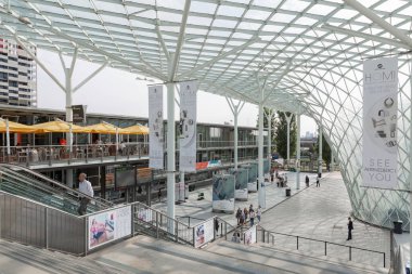 Milan, İtalya - 14 Eylül: İnsanlar Homi, ev Uluslararası gösteri ve referans noktası için tüm o iç tasarım sektöründe 14 Eylül 2018 Milano ziyaret edin.