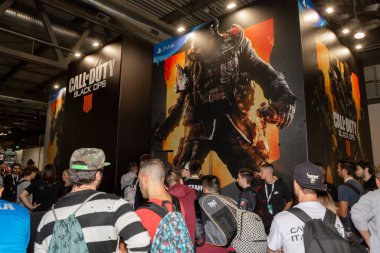 Milan, İtalya - 5 Ekim: Oyunlar hafta 2018, video oyunları ve Milan 5 Ekim 2018 üzerinde elektronik eğlence için ayrılmış olay kişi ziyaret.