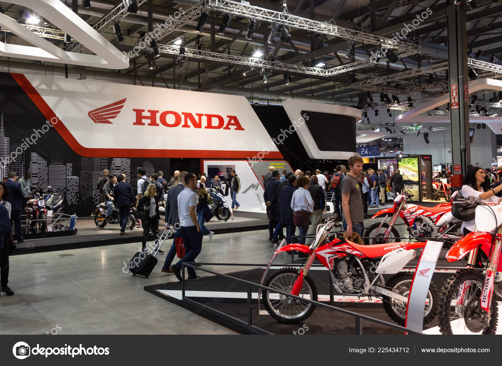 Milan Italy November People Visit Eicma International Motorcycle Exhibition November Stock Editorial Photo C Tinx 225434712