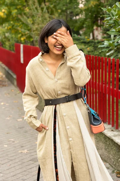 Beautiful Young Indian Woman Posing Urban Context Street Fashion Style — Stock Photo, Image