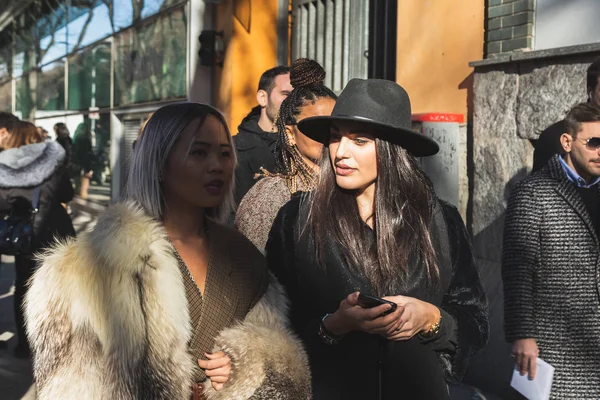 Milan Italie Janvier Des Gens Mode Posent Devant Défilé Mode — Photo