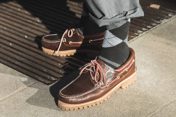 Milan Italië Januari Detail Van Timberland Schoenen Buiten Armani Modeshow — Stockfoto