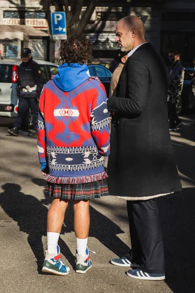 Milan Talya Ocak Moda Kadın Pozlar Armani Defile Milan Erkekler — Stok fotoğraf