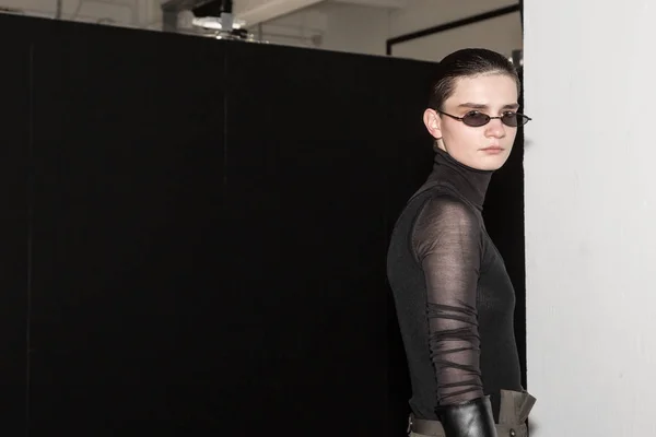 Mailand Italien Januar Schönes Model Posiert Backstage Vor Der Miaoran — Stockfoto