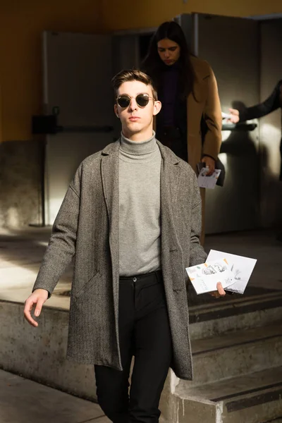 Milán Italia Enero Hombre Moda Posa Fuera Del Desfile Moda —  Fotos de Stock