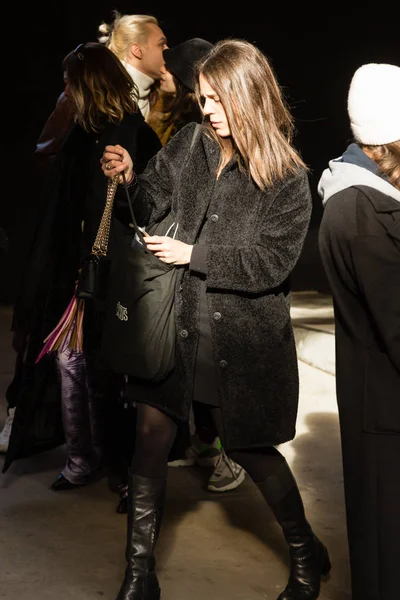 Milan Italy January Fashionable Woman Poses Magliano Fashion Show Milan — стокове фото