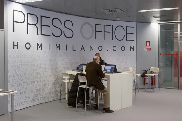 Milano Italia Gennaio Giornalisti Lavorano Homi Home Show Internazionale Punto — Foto Stock