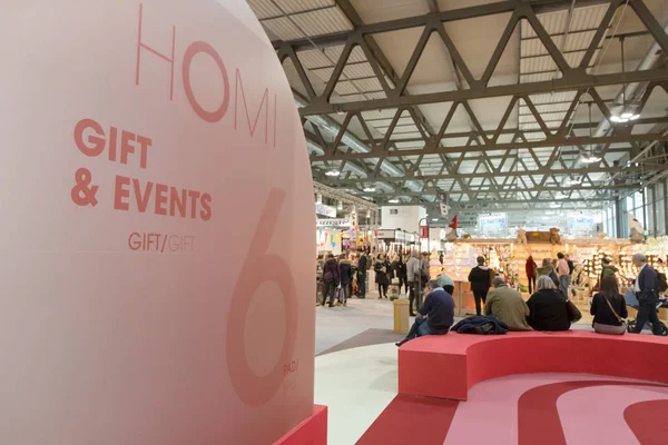 Milan Italië Januari Mensen Bezoeken Homi Home Internationale Show Referentiepunt — Stockfoto